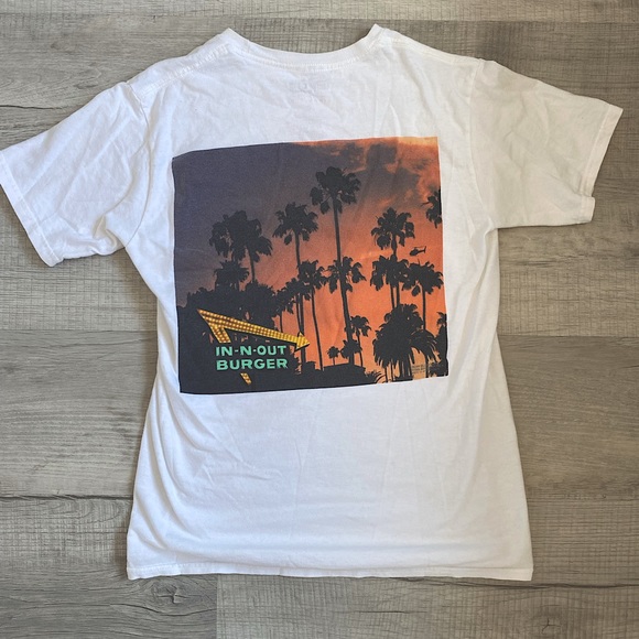 In-n-out burger T-shirt - Picture 2 of 4